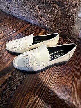 SYDNEY SILVERMAN WOMANS Cream Fringe Penny Loafers with platform